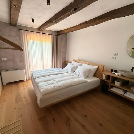Posestvo Pri Zabi Bauernhof *